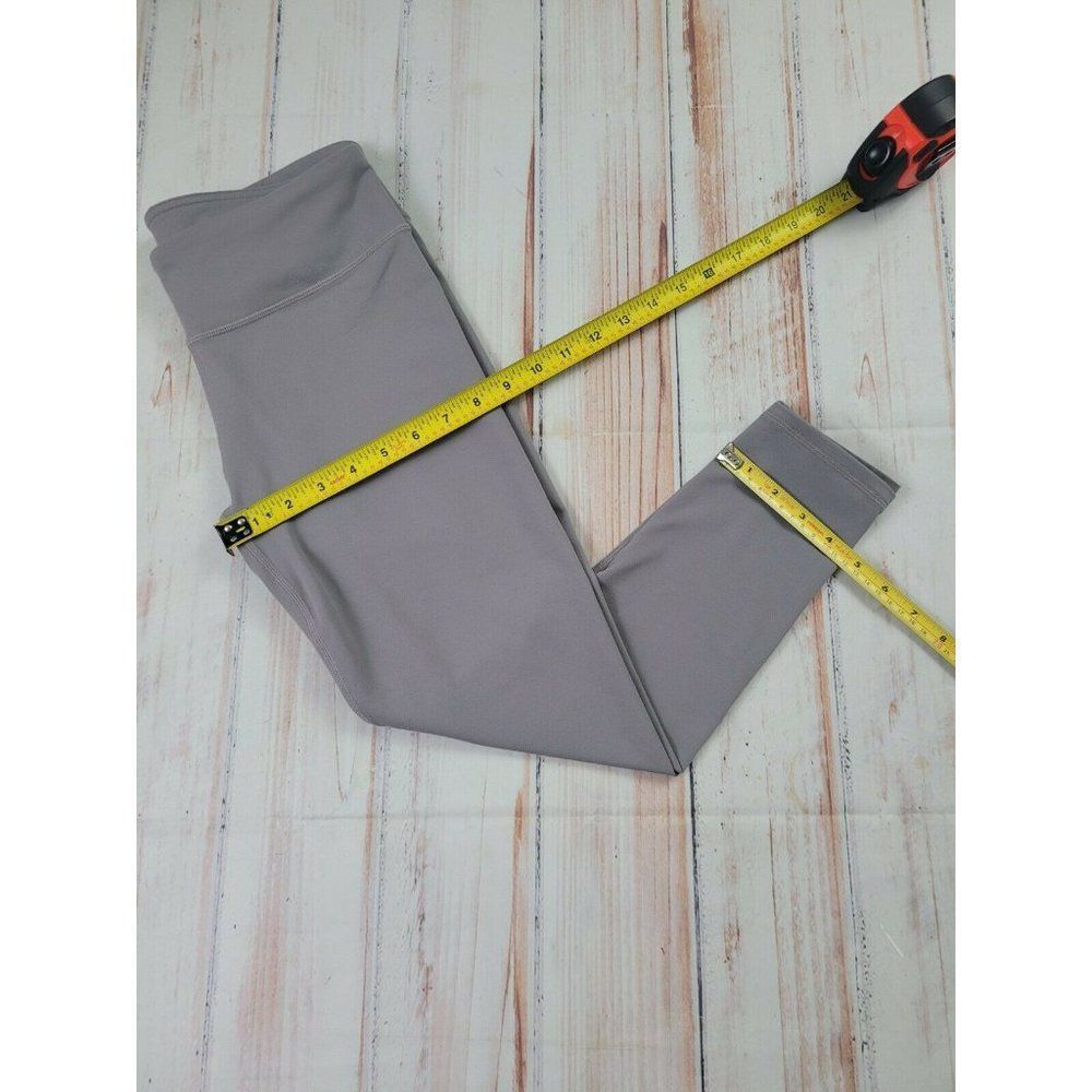 Fabletics Mid-Rise Crop Leggings Compression Workout Capri Pants Gray - Picture 7 of 7